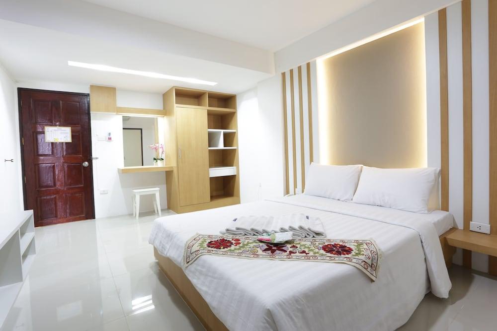 Beerapan Hotel - Room