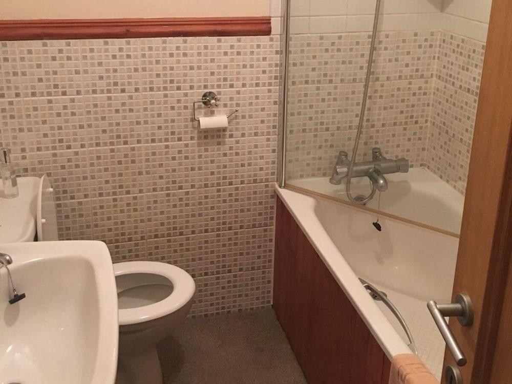 Bryn Coed Guest House - Bathroom