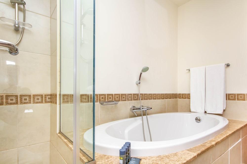 Bespoke Residences - South Residence - Bathroom