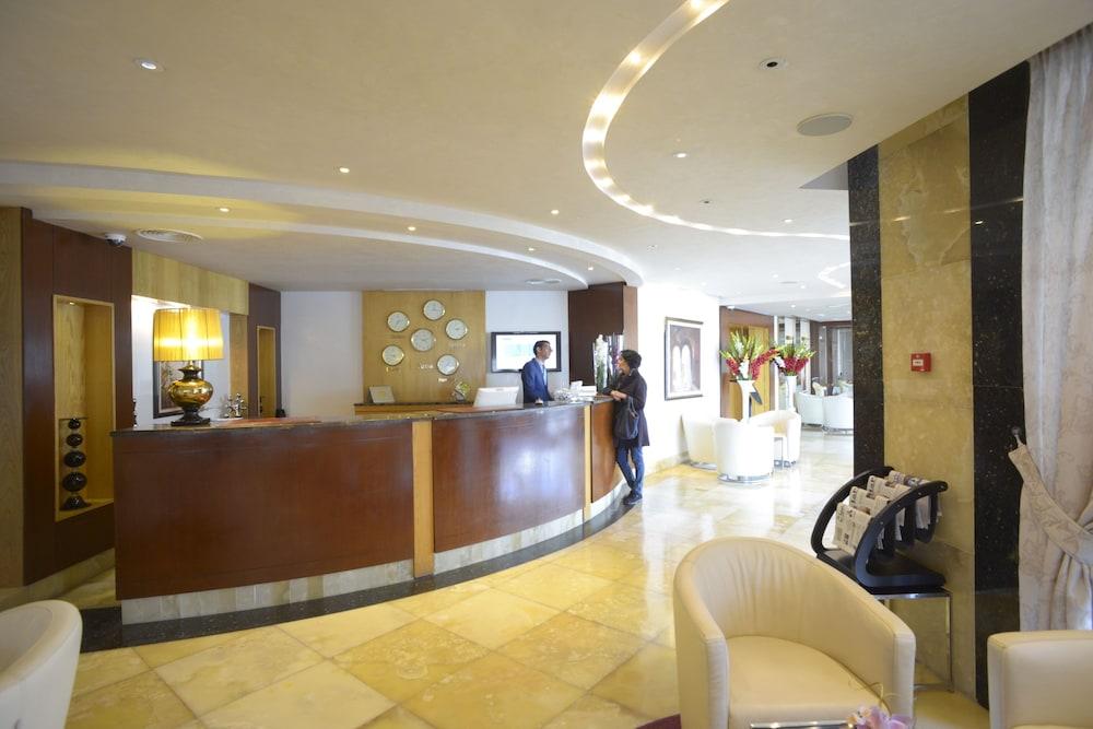 The Penthouse Suites Hotel - Reception