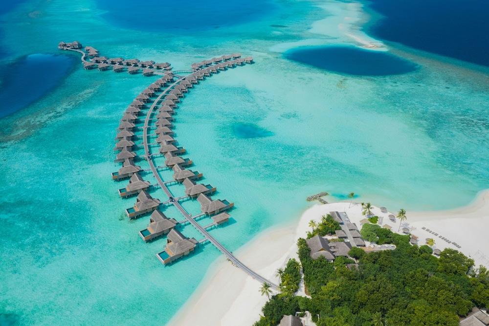 Vakkaru Maldives - Aerial View