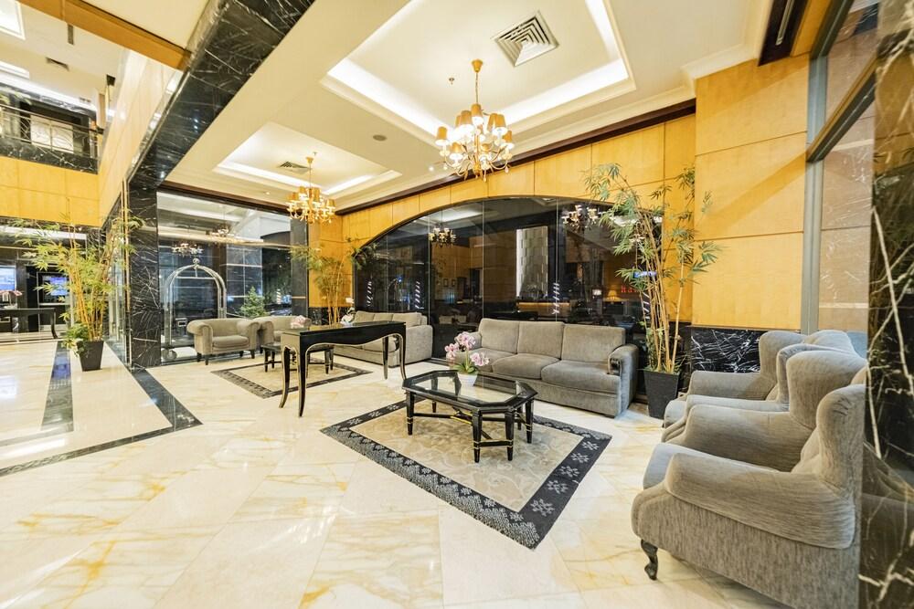 Grand Jatra Hotel Pekanbaru - Lobby