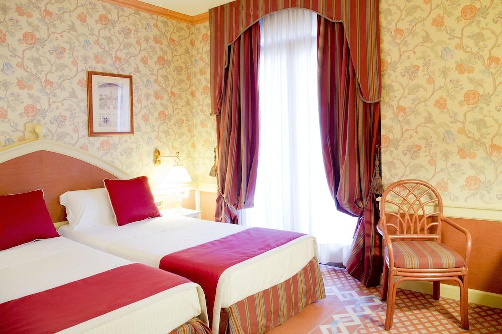 Hotel Milano Regency - Featured Image
