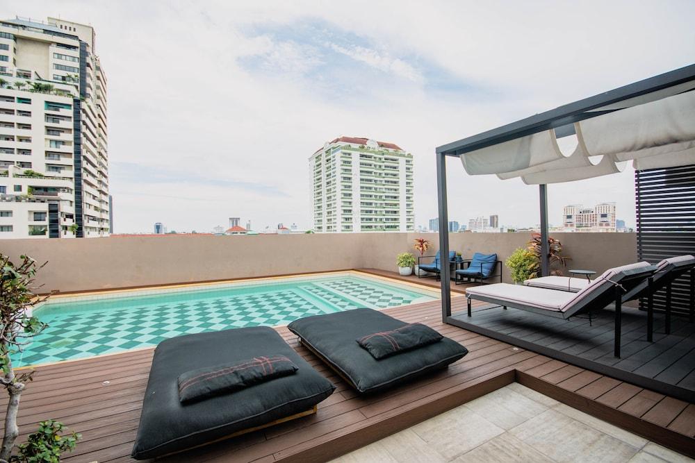 THEA Serviced Apartment by TH District - Rooftop Pool
