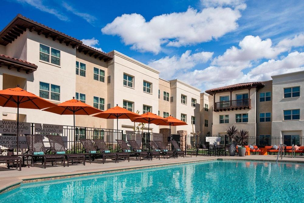 Residence Inn by Marriott Santa Barbara Goleta - Pool