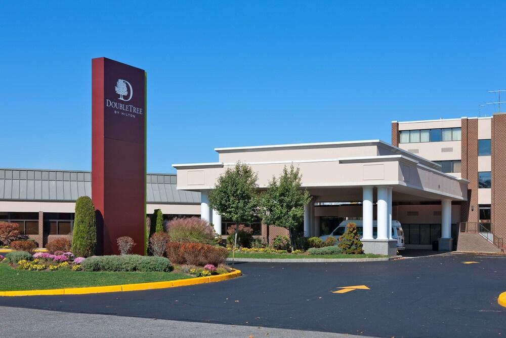 DoubleTree by Hilton Hotel Boston - Westborough - Featured Image