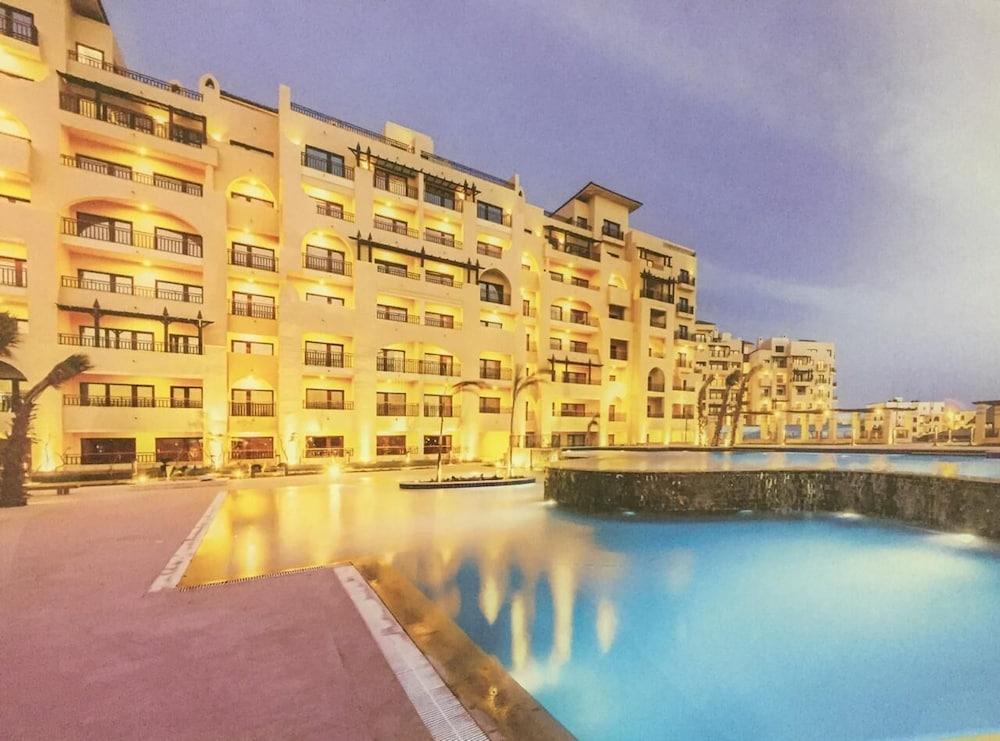 Luxurious Hurghada Apartment - Infinity Pool