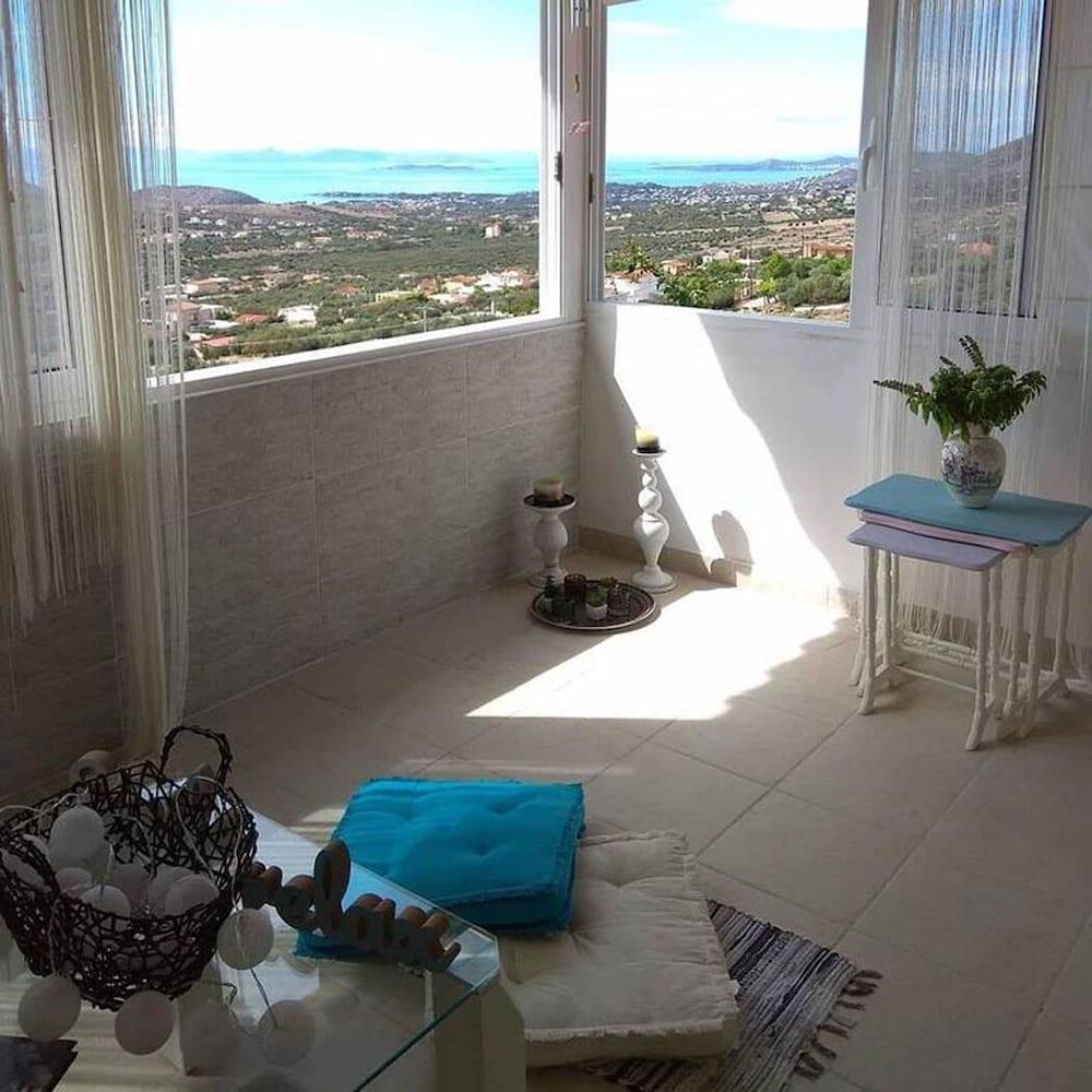 Outstanding Panoramic View, 10΄ Beach, 20΄ Airport - Featured Image