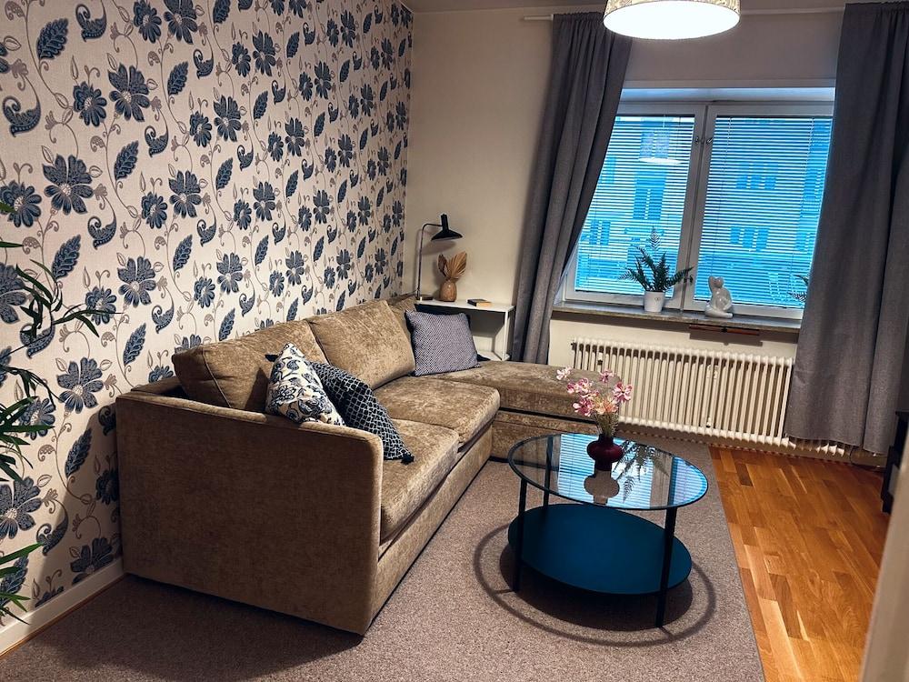 "spacious Apartment 50m2 - Stockholms Södermalm" - Living Area