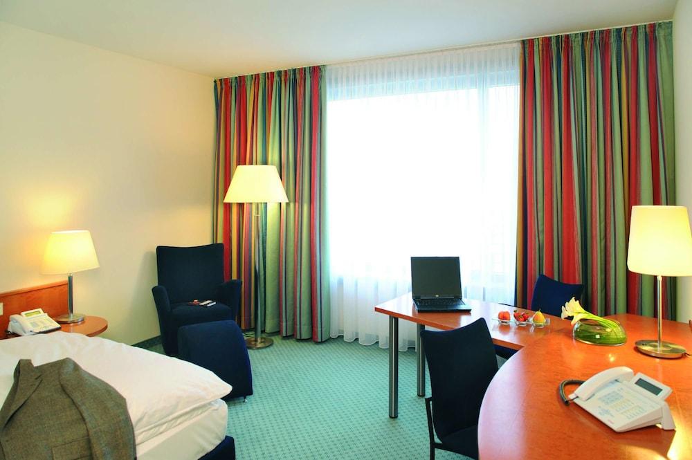 Maritim Hotel Frankfurt - Room