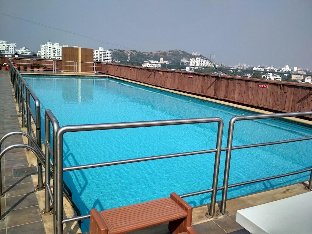 E-Square The Fern An Ecotel Hotel, Pune - Outdoor Pool