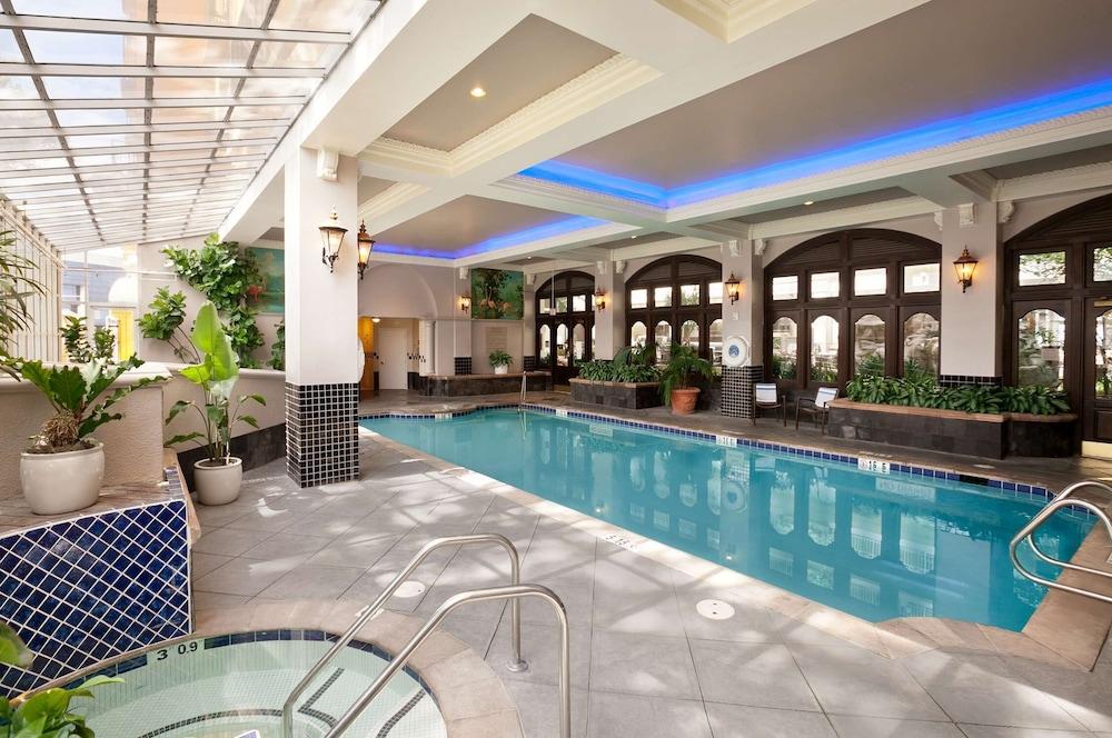 Embassy Suites by Hilton San Francisco Airport Waterfront - Waterslide