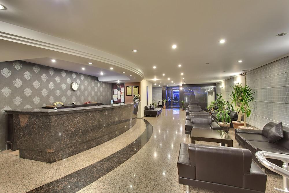 Hotel Antroyal - Lobby
