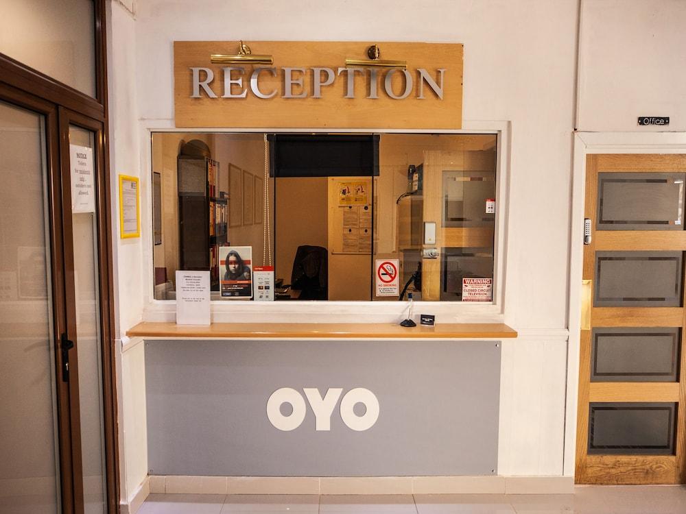 OYO Osterley Park - Reception