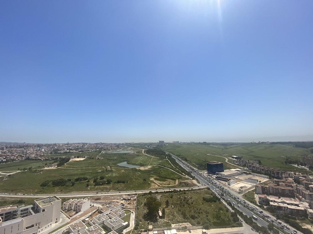 هوليداي إن الجزائر - برج شراقة، آن آي آيتش جي هوتل - Exterior
