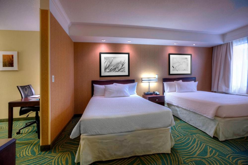 Springhill Suites by Marriott Tampa Brandon - Room