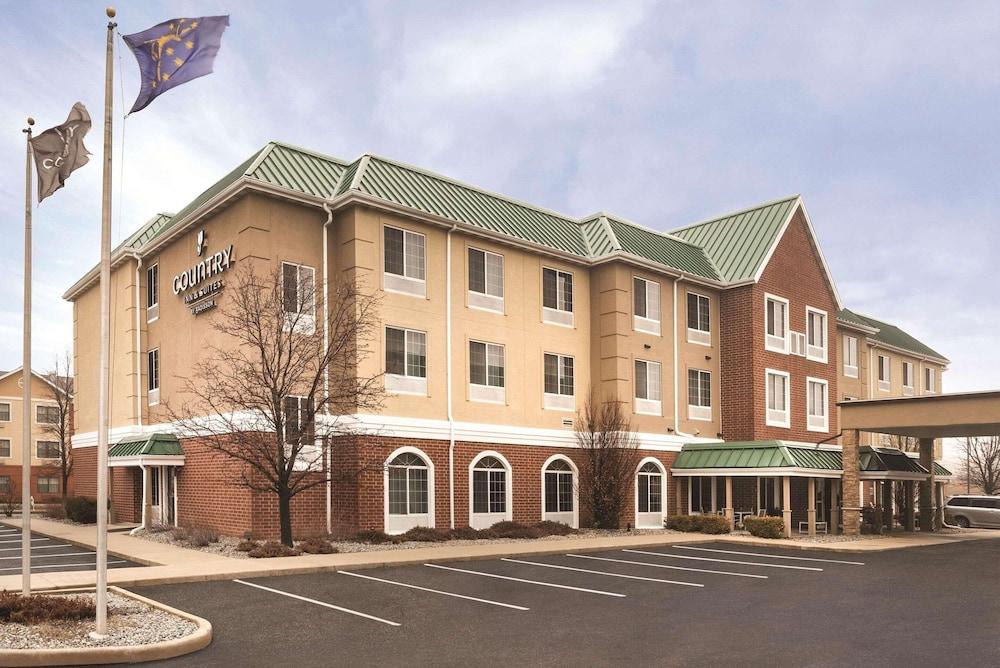 Country Inn & Suites by Radisson, Merrillville, IN - Featured Image