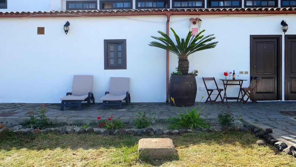 Hotel Rural Finca La Hacienda - Property Grounds