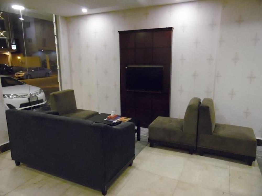 Danar Hotel Apartments 3 - Lobby Sitting Area