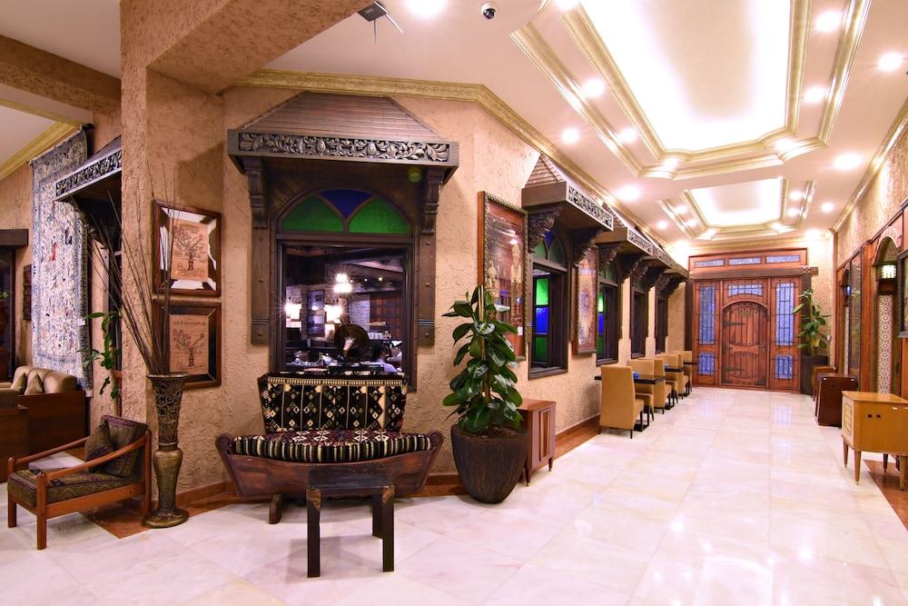 Karan Hotel - Interior Entrance