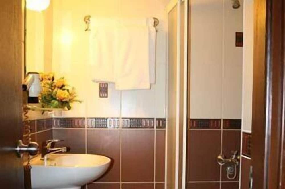 Adana Kristal Hotel - Bathroom