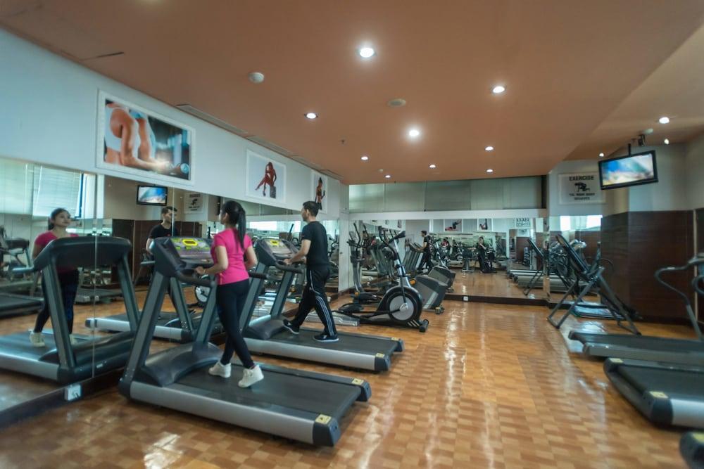 Manhattan Hotel Jakarta - Gym