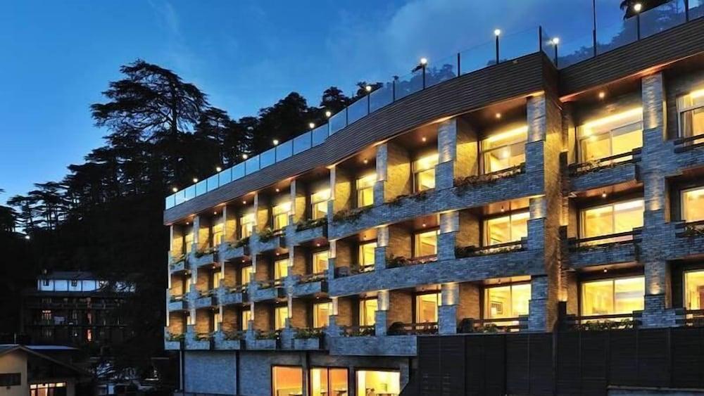 Hotel Marina - Featured Image