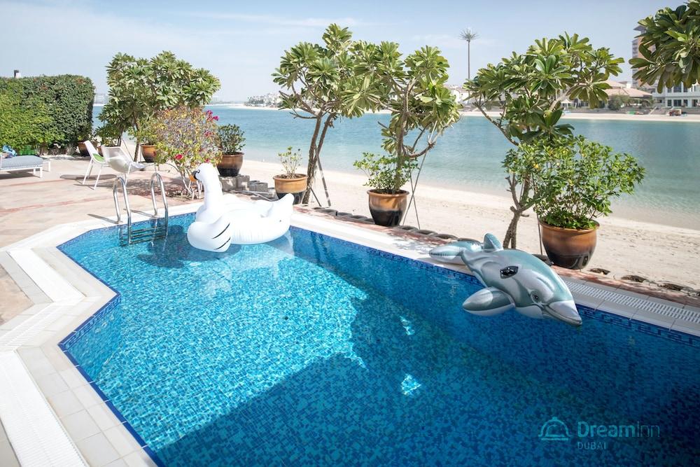 Dream Inn Dubai - Royal Palm Beach Villa - Outdoor Pool