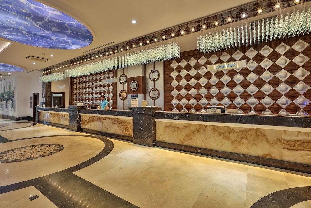 Crystal Waterworld Resort & Spa - All Inclusive - Reception