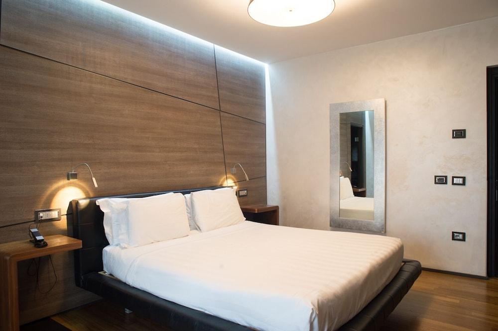 Divina Luxury Hotel - Room