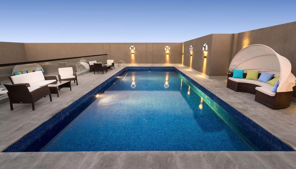 Boudl Al Corniche - Outdoor Pool