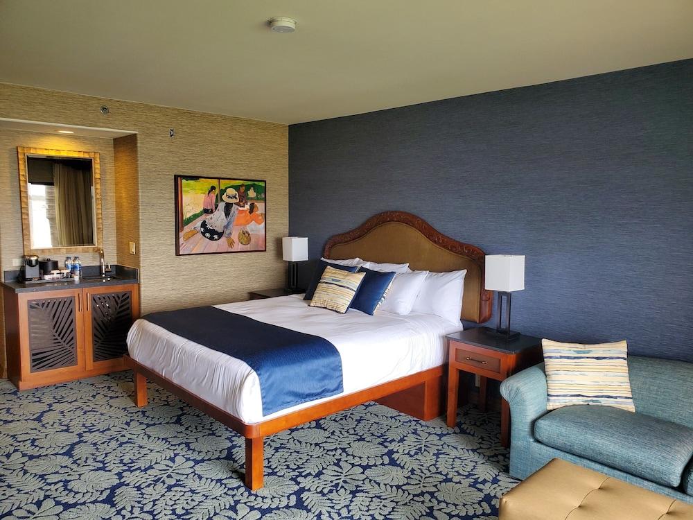 Catamaran Resort and Spa - Room