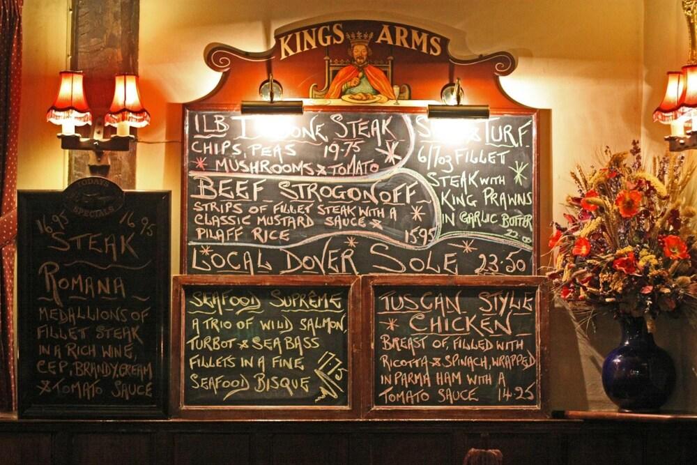 The Kings Arms Hotel - Interior