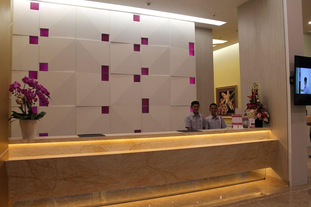 favehotel Puri Indah Jakarta - Reception