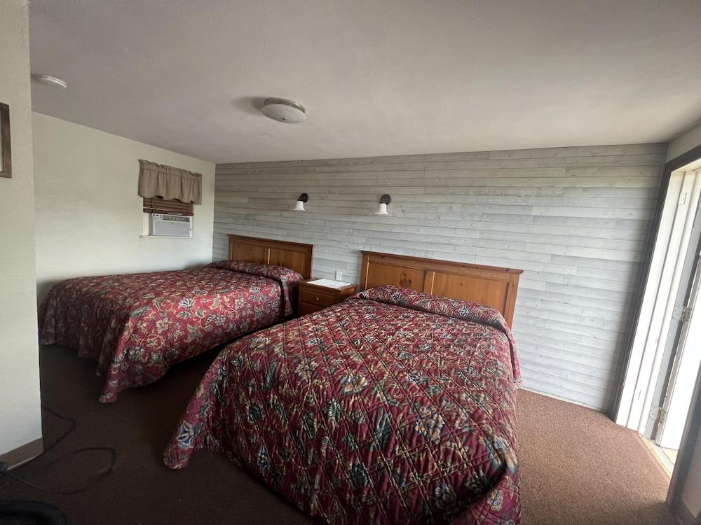 Boulevard Motel - Room
