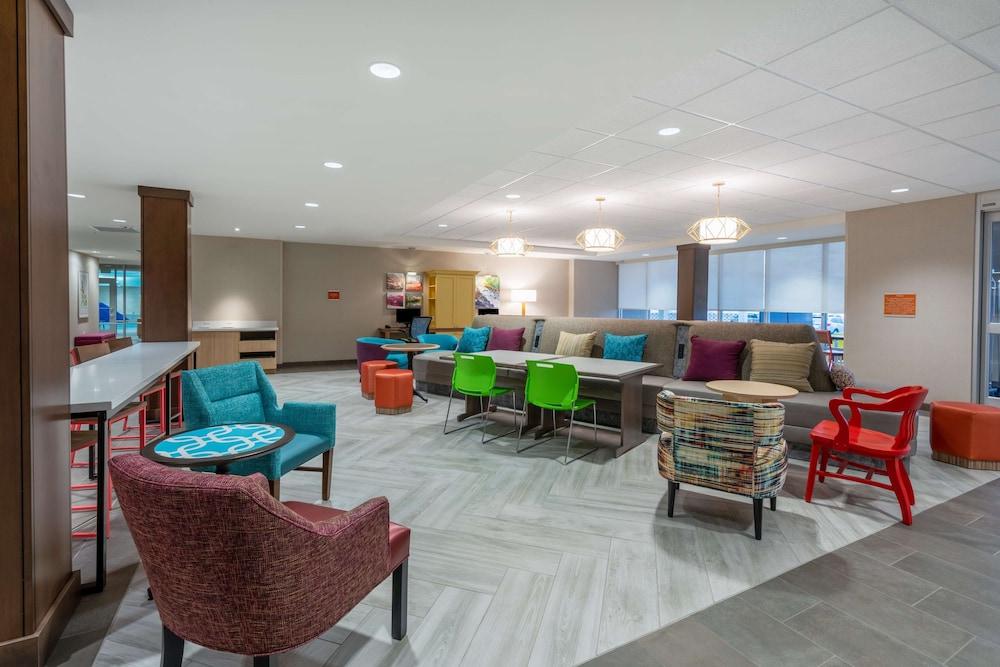 Home2 Suites by Hilton Pocatello, ID - Lobby