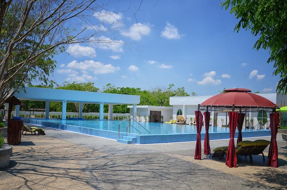 The Orchard Wellness and Health Resort Melaka - Outdoor Pool