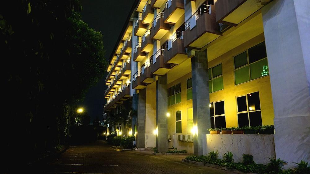 Prasada Mansion Sudirman - Exterior