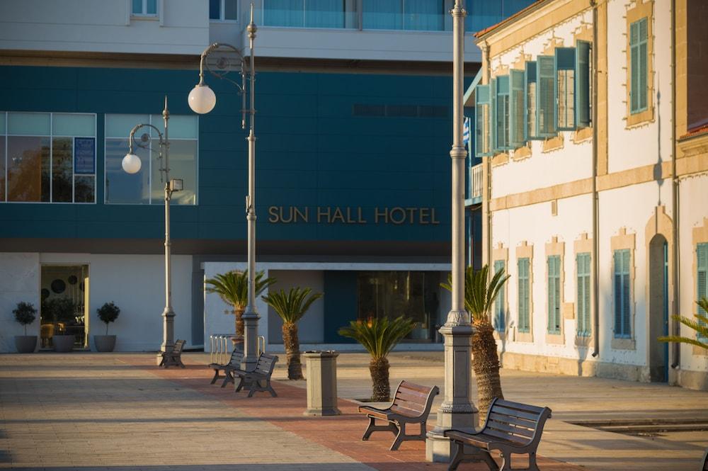 Sun Hall Hotel - Exterior