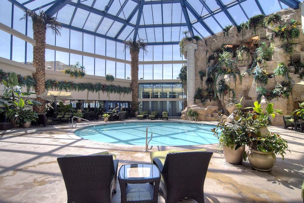 Atlantis Casino Resort Spa - Indoor Pool