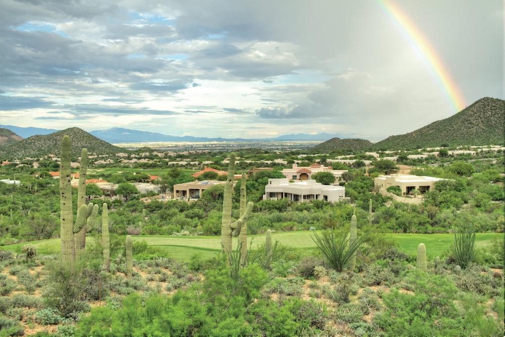 Starr Pass Golf Suites - Featured Image