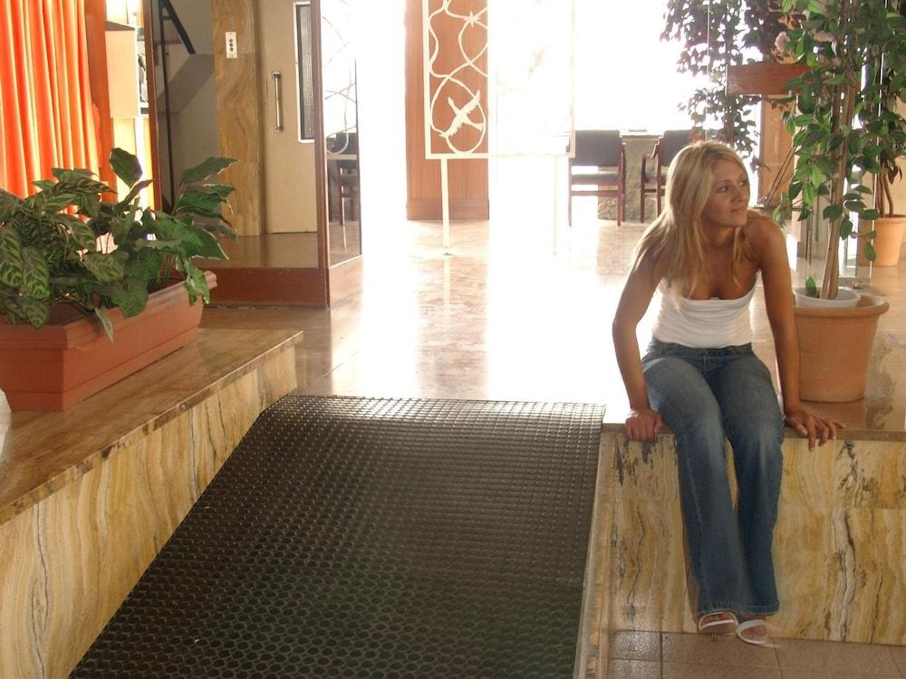 Hotel Amic Miraflores - Lobby