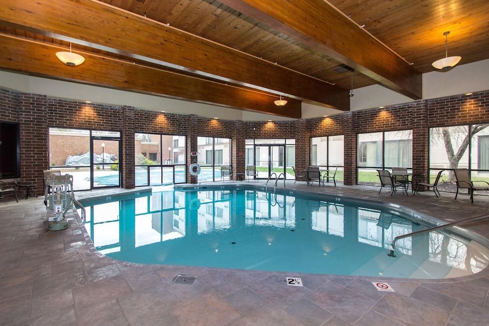 DoubleTree by Hilton Cleveland - Independence - Indoor Pool