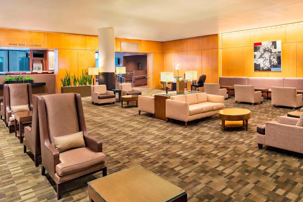 The Westin Cincinnati - Lobby Lounge