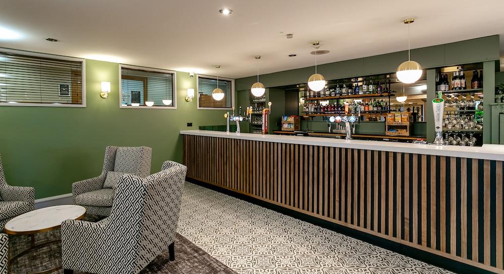Cedar Court Huddersfield - Lobby Lounge
