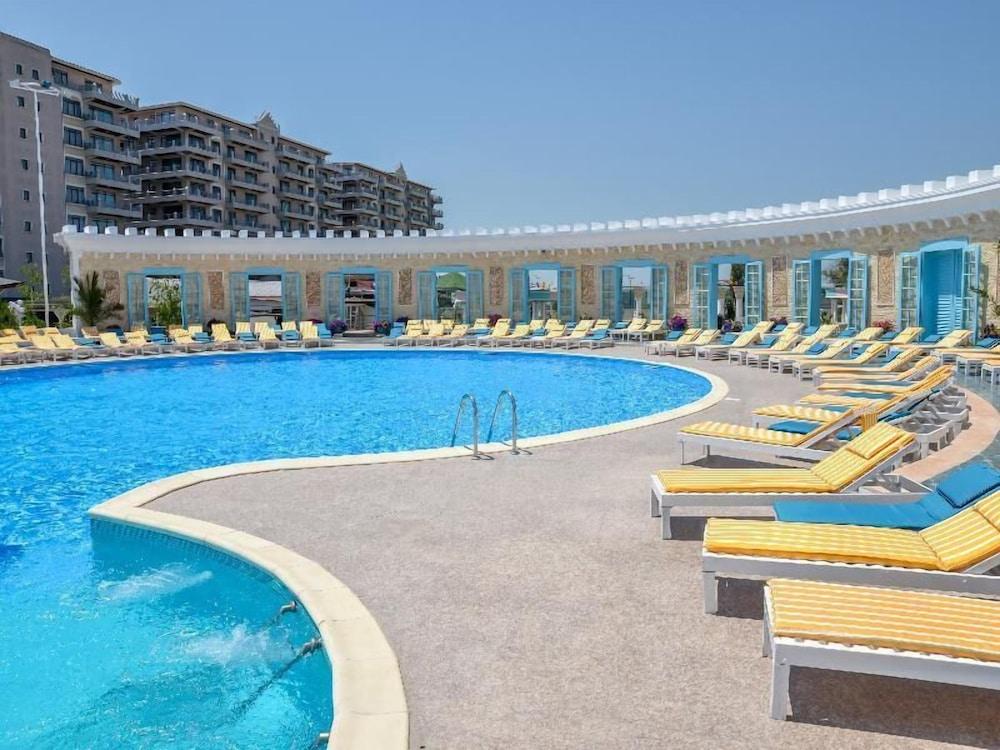 Phoenicia Luxury - Pool