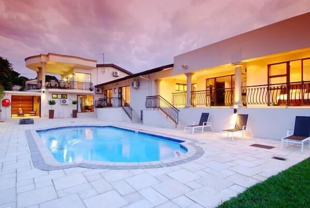 Sanchia Luxury Guesthouse - Outdoor Pool