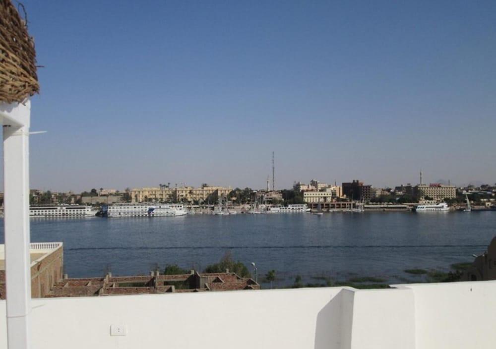 Nile Paradise Apartments - Property Grounds