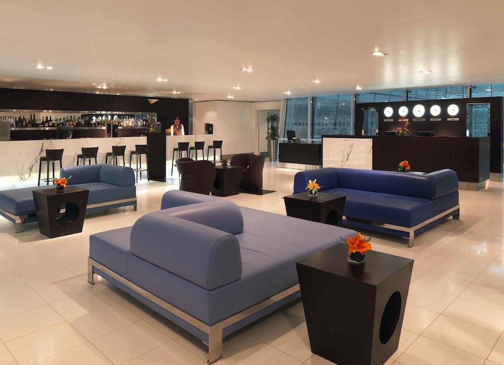 Dubai International Hotel, Dubai Airport - Lobby Sitting Area