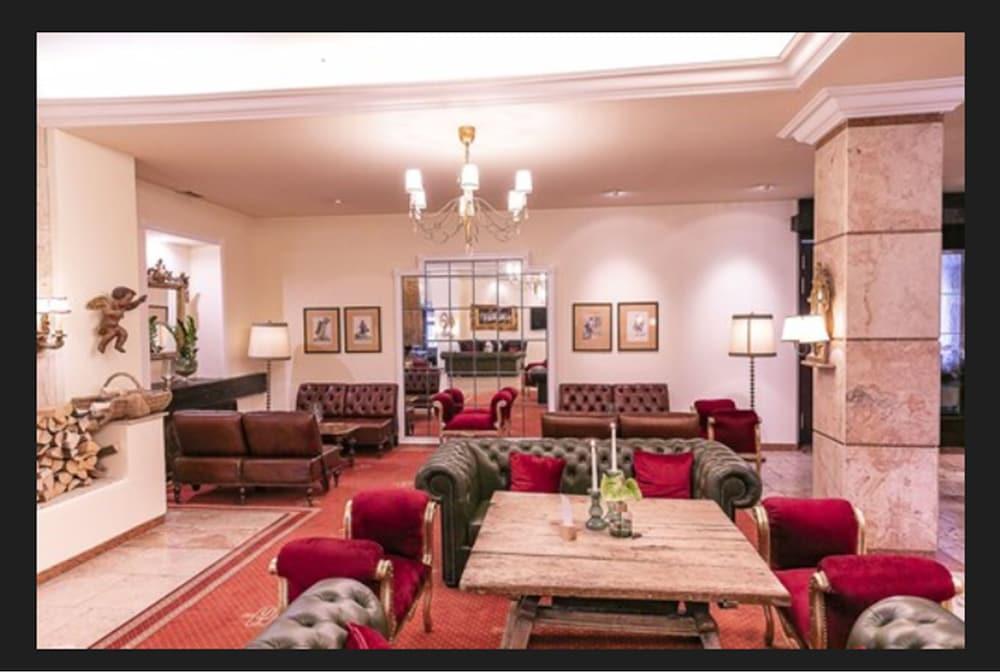 سبورت هوتل إيجل - Lobby Lounge